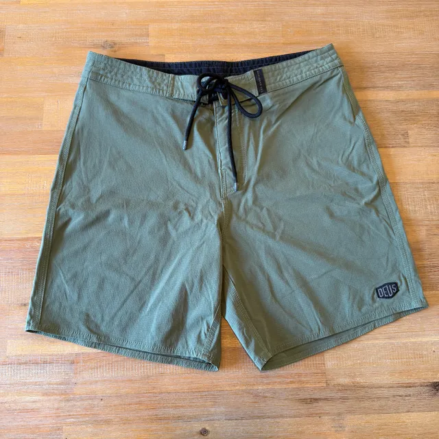 Deus Ex Machina The Harrison Boardshorts Men Sz 30 Olive Green Swim Trunks Surf