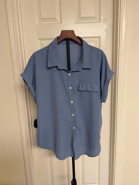 Emery Rose Button Down Short Sleeve Blouse Size 2XL/161