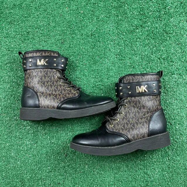 Michael Kors Haskell Studs Boots Size 3 Black Brown Logo