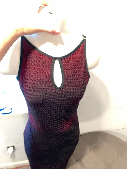 Byer Too! Maxi Dress Size 9 Red Black Ombre Textured Keyhole