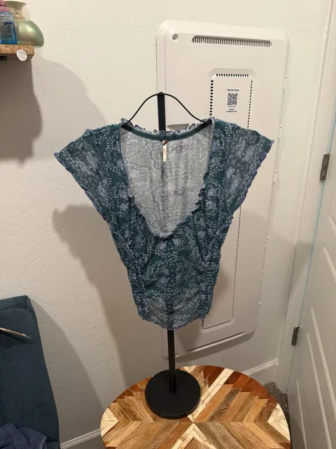 Free People Oh My Baby Tee Cropped Blouse Top Ruched...