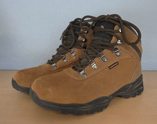 Ozark Trail Greta Waterproof Hiking Boots Ladies Size 9 Brown Leather