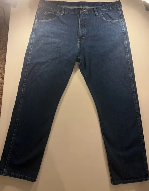 Wrangler Jeans Size 40 x 32 Straight Leg Dark Wash Blue Denim