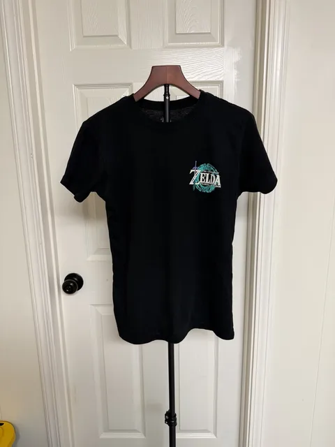 Nintendo The Legend Of Zelda Tears Of The Kingdom T-Shirt Size S/164