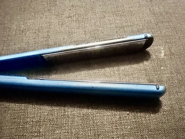 BaByliss PRO Nano Titanium Flat Iron Straightener Adjustable Heat Blue