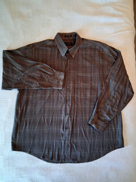 Van Heusen Plaid Button Down Shirt Size XL 17-17 1/2