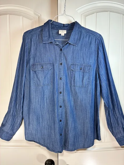 St. John's Bay Denim Long Sleeve Shirt Size XL Blue