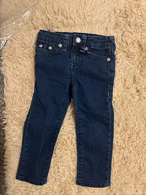 True Religion Geno Relaxed Slim Size 4 Dark Denim Jeans