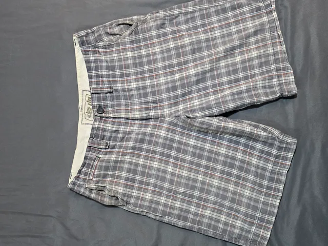 Urban Pipeline Plaid Shorts Gray White