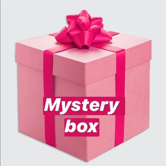 8 Item Mystery Box