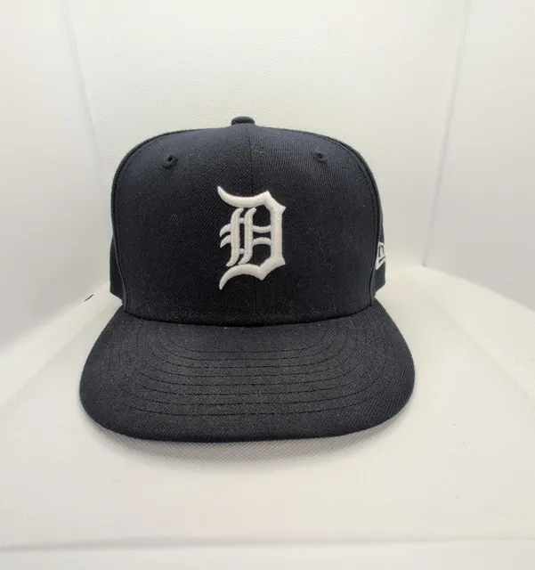 New Era Detroit Tigers 59FIFTY Fitted Hat Size 7 1/4 Navy Blue