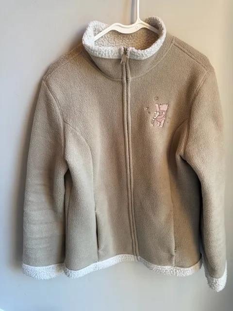 Walt Disney World Disneyland Resort Fleece Jacket Size M Tan Winnie the Pooh