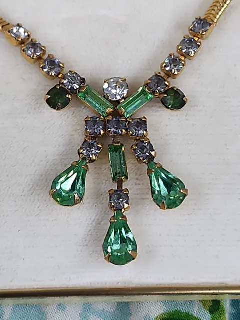 Leo Glass Vintage Green And Clear Rhinestone Necklace
