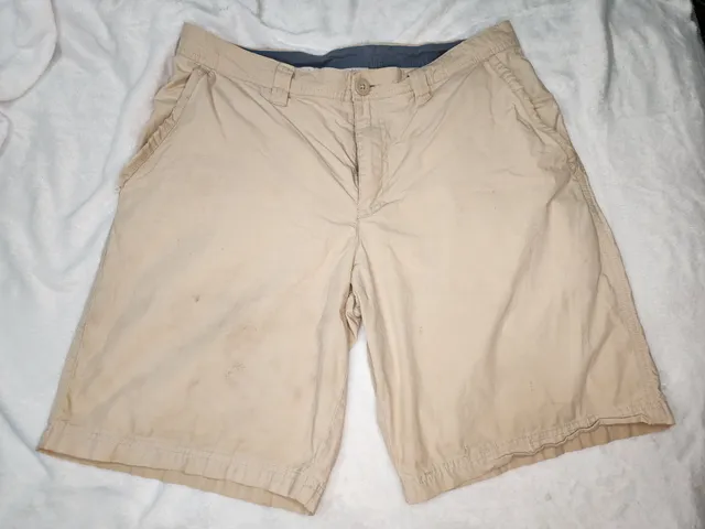 Columbia Tan Cargo Shorts Size 38