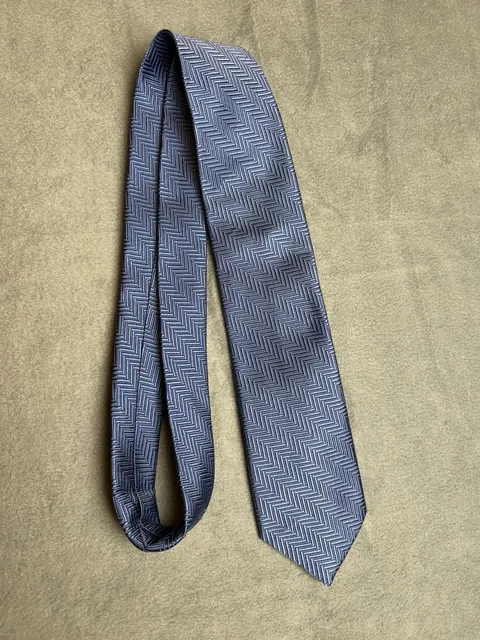 Saks Fifth Avenue Chevron Silk Necktie Blue Zig Zag