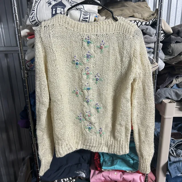 Vintage Genesis Cream Floral Embroidered Sweater Cottagecore 80s
