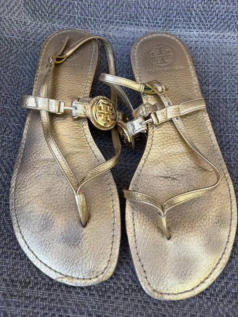 Tory Burch Logo Flat Sandals Size 8.5 Gold Metallic Leather