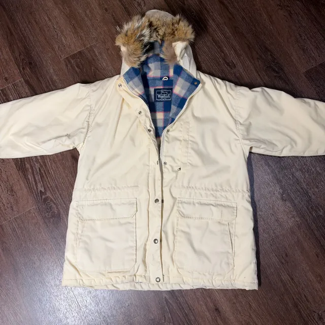 The Woolrich Woman Winter Jacket Size L/Xl Cream Faux Fur Hood Plaid Lined