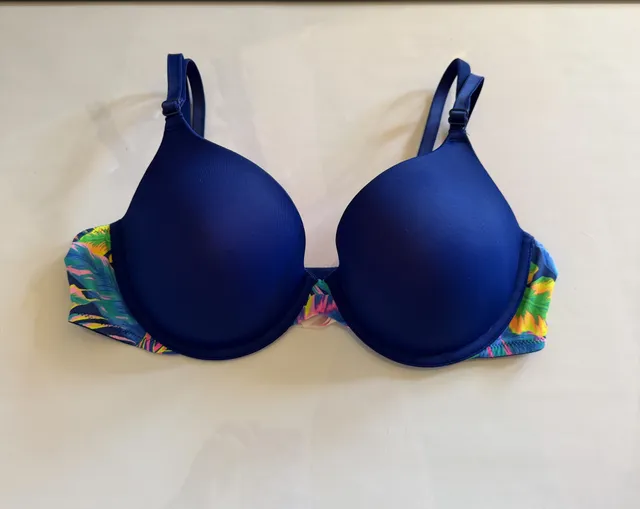 Victoria's Secret Pink Wear Everywhere T-Shirt Bra Size 36B Blue Floral