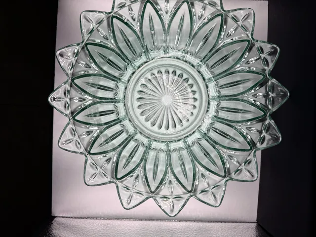 Federal Glass Petal 10 Inch Serving Bowl