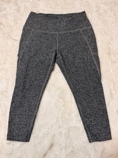 Beyond Yoga Leggings Size 1X Gray Space Dye High Waisted Pocket Crop