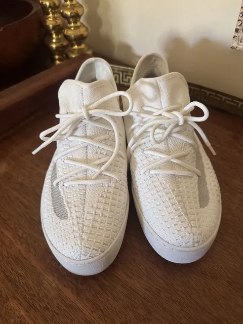 Jambu Jenny Knit Size 9M White Sneakers Relax Foam