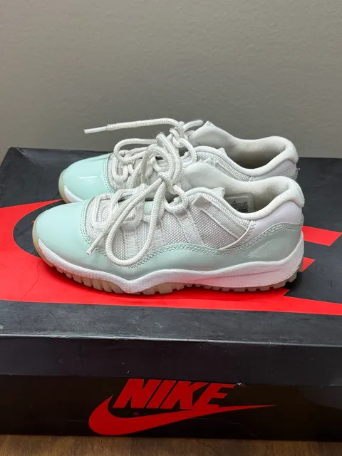 13C Nike Air Jordan 11 Retro Low Igloo White