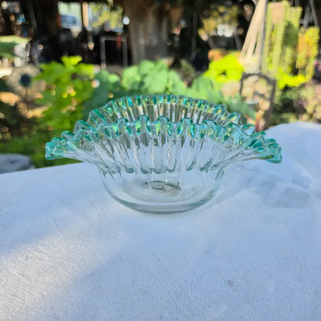 Vintage Art Glass Ruffled Edge Clear And Green Bowl
