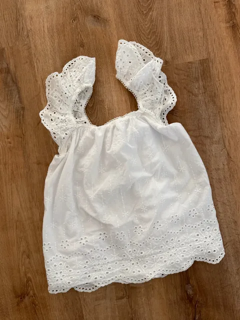 Ophelia Roe Eyelet Blouse Size S White Scalloped Ruffle Trim