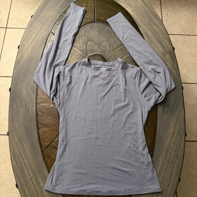 SKIMS Long Sleeve T-Shirt Size M