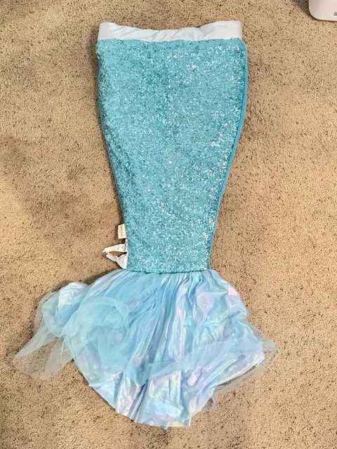 Cynthia Rowley Mermaid Tail Blanket Blue Sequin Sparkles Mermaidcore