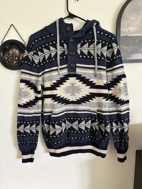American Eagle Outfitters Sweater Hoodie XS Aztec Print