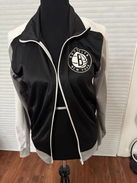 NBA Brooklyn Nets Track Jacket Black White Full Zip Women’s Small