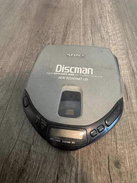 Sony Discman D-173 Portable CD Player Digital Mega Bass