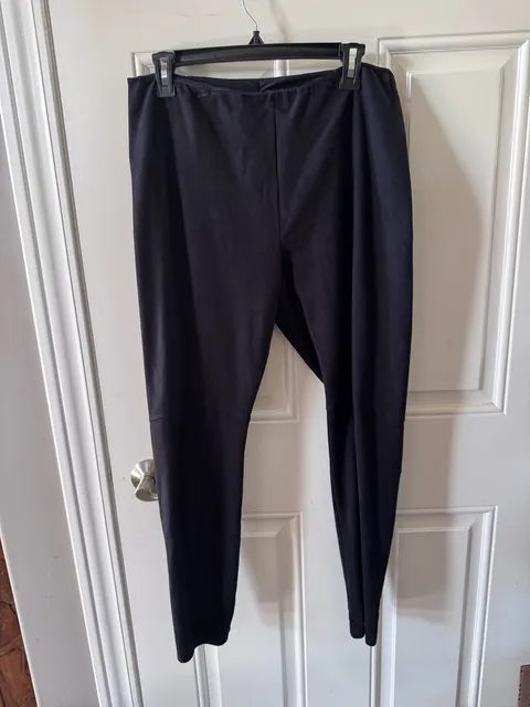 LYSSÉ Women’s XL Black Faux Suede Leggings Pants – Pull-On Stretch