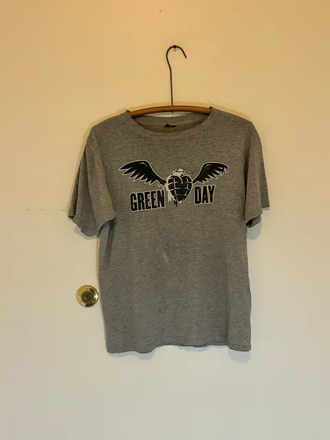 Vintage 2004 Green Day T-Shirt Gray Large Punk Rock Cinderblock