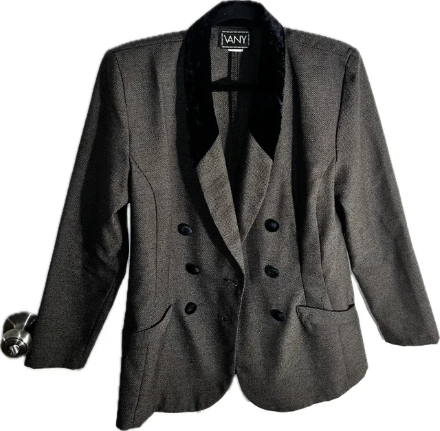 VANY Blazer and Skirt Suit Set Size 8 Black Velvet Collar USA