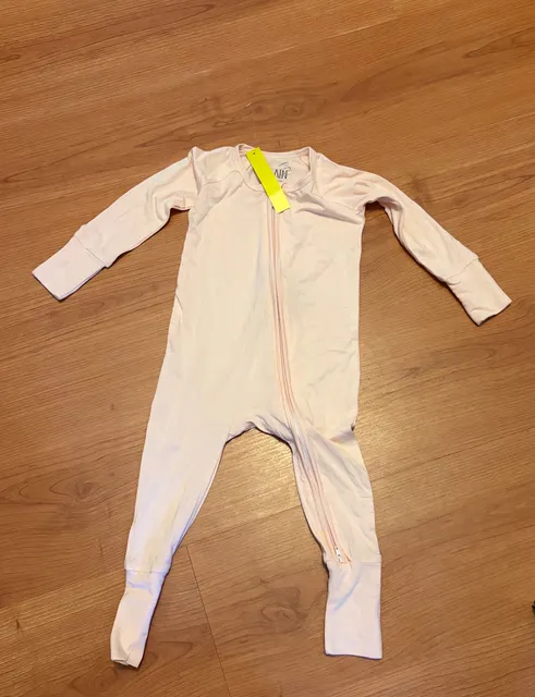 Slain Baby Sleeper Zip Romper Size 6-12M Pink Bamboo Spandex