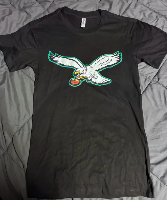 iWear Philadelphia Eagles T-Shirt Size S Black Football Graphic