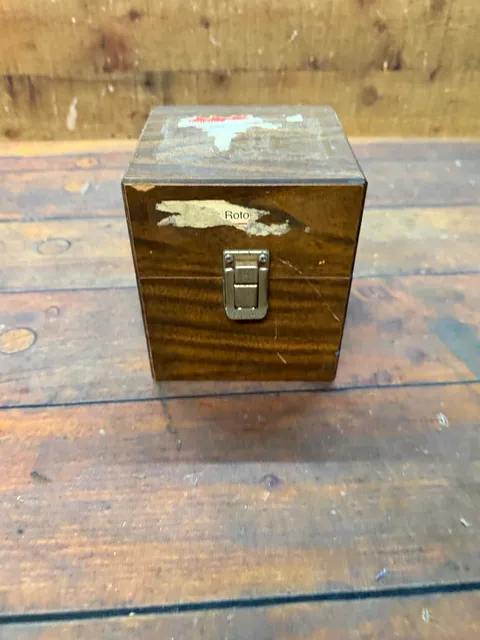 Mitutoyo Dial Indicator No.2414-08 Shock Proof With Wood Case