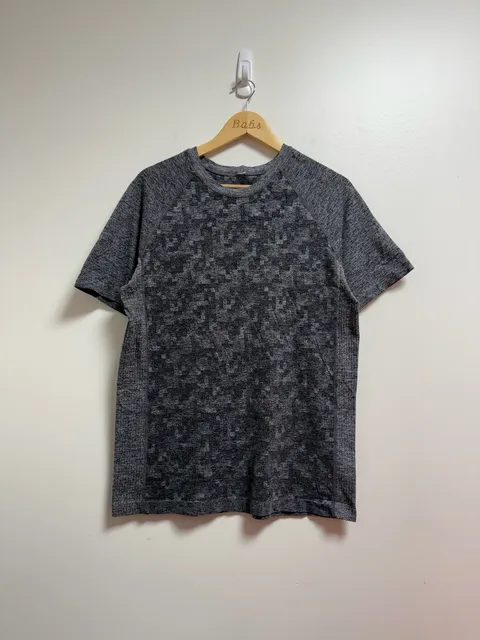 Lululemon FL2 Men's Gray Pixel Camo Seamless Workout Athletic T-Shirt