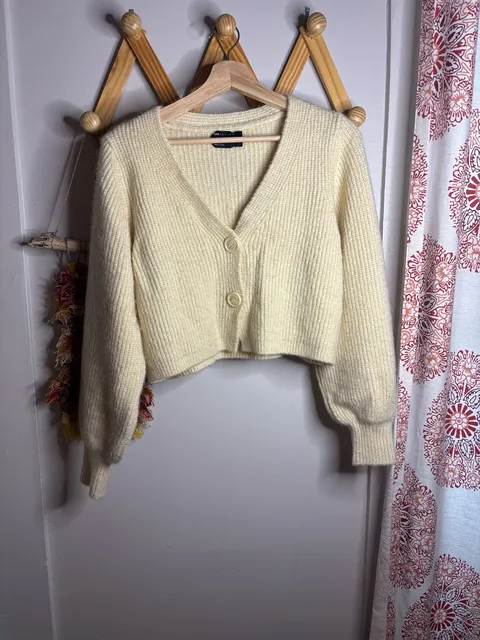 ASOS DESIGN Cropped Cardigan Size US 4 Off White Puff Sleeve Acrylic Blend