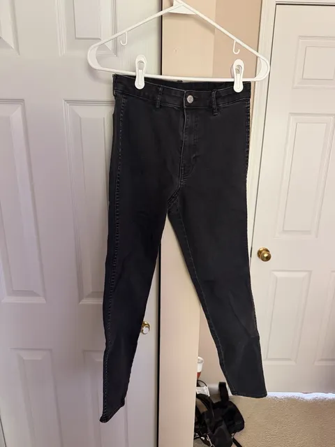 H&M Skinny High Waist Ankle Length Jeans Size 2 Black Denim