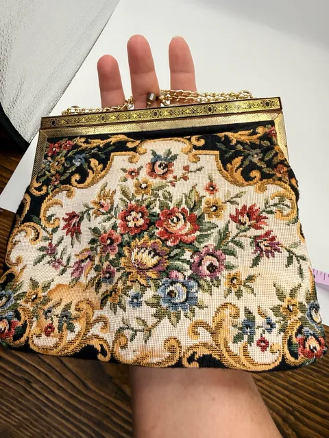 Vintage Floral Tapestry Needlepoint Handbag Gold Tone Chain