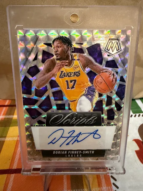 2024-25 Panini Mosaic Dorian Finney-Smith Lakers Scripts Auto Card