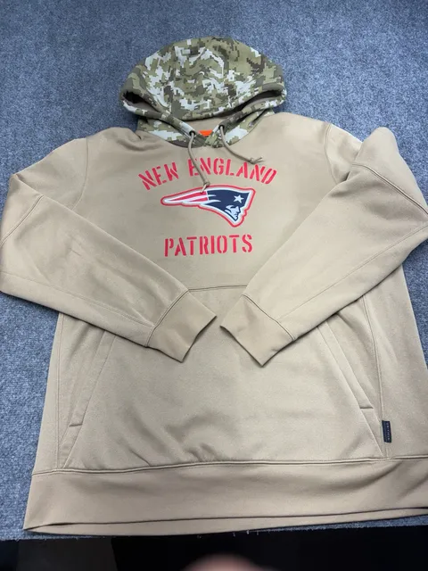 Nike New England Patriots Salute to Service Hoodie Mens XL Tan Camo USA. EUC