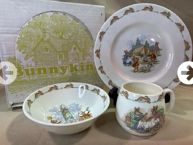 Royal Doulton Bunnykins 3 Piece Child Set English Fine Bone China Plate Bowl Mug Box