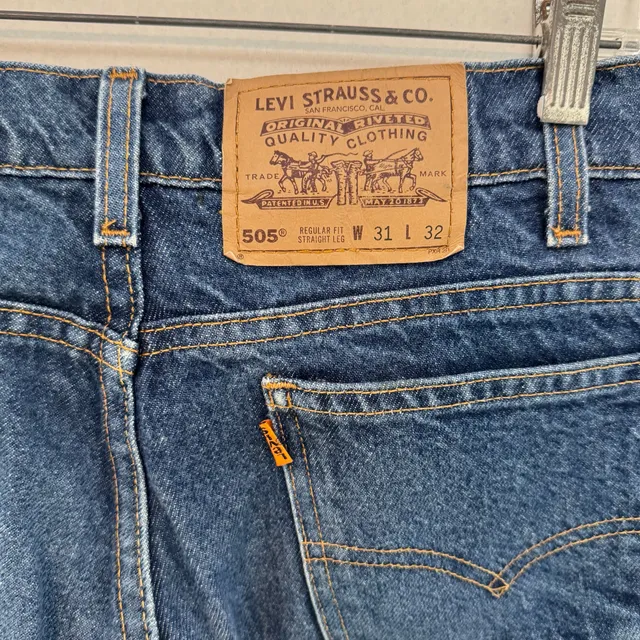 Vintage Orange Tab 90’s Levi's 505 Regular Fit Straight Leg Blue Jeans 31x32