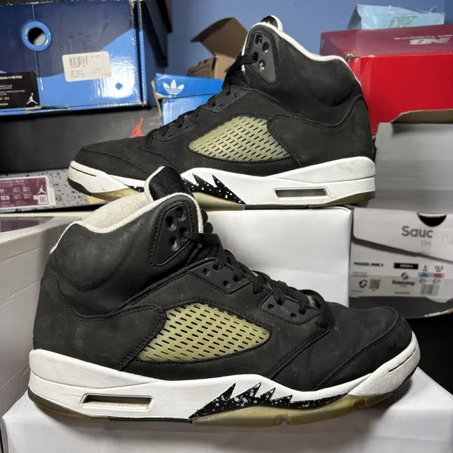 Size 10 - Jordan 5 Retro Mid Oreo