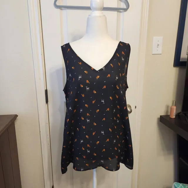 Women's Sleeveless Animal Print V-Neck Blouse
